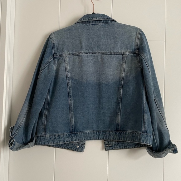 3/$45 Light medium wash denim jacket - Picture 4 of 4